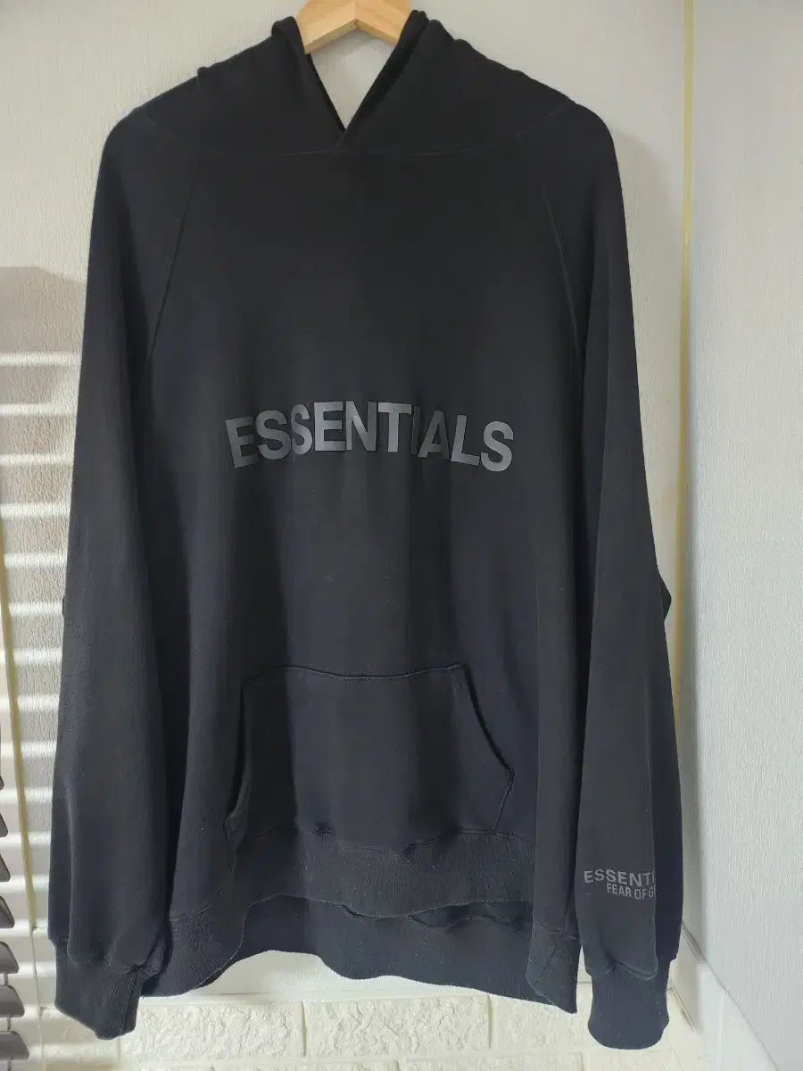 FEAR OF GOD フィアオブゴッド ESSENTIALS エッセンシャルズ ブラック WHO Tシャツ Lサイズ