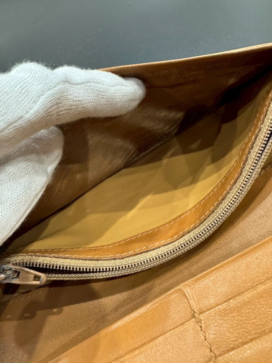 マカダム 長財布