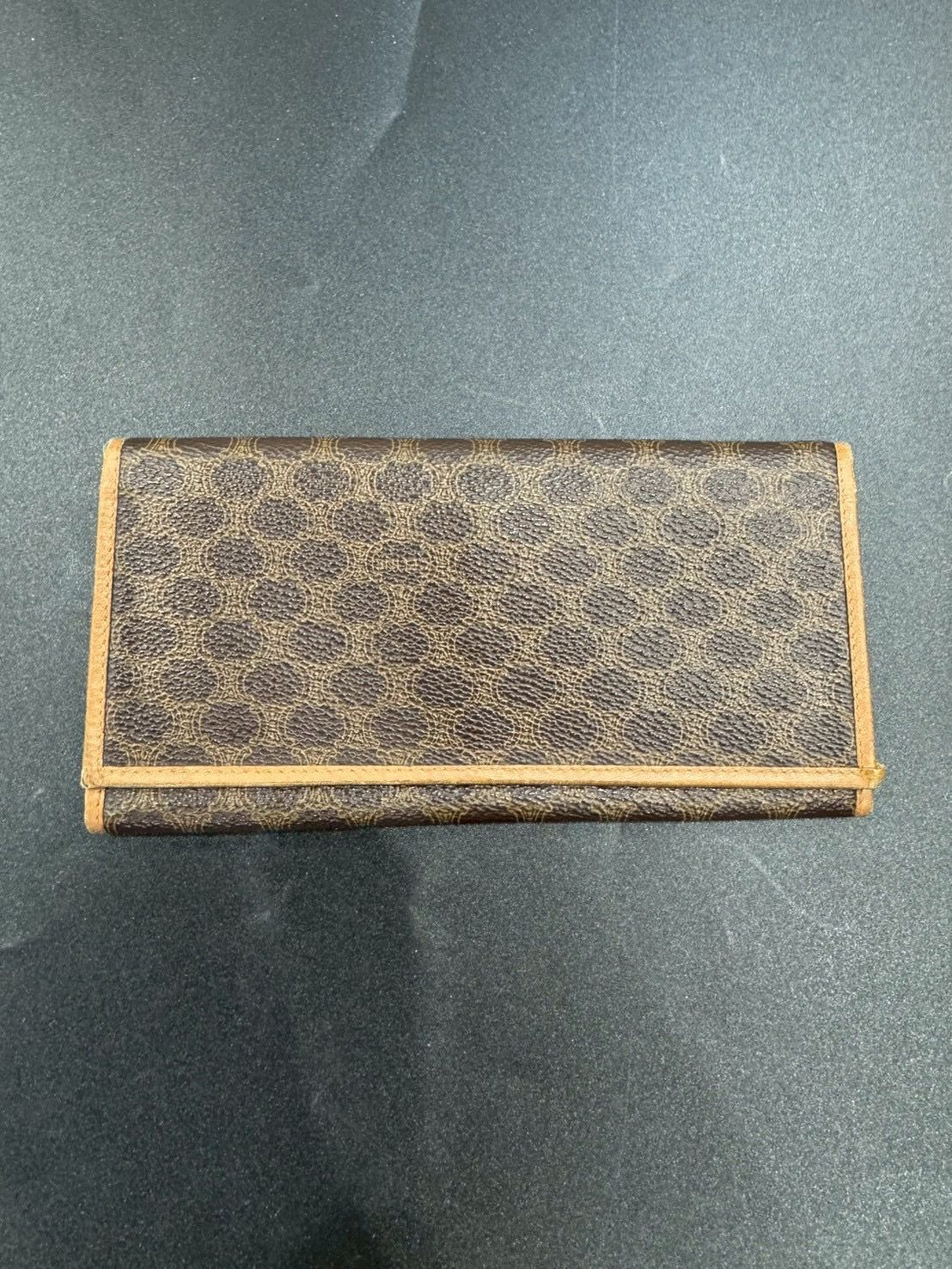 セリーヌ マカダム 長財布