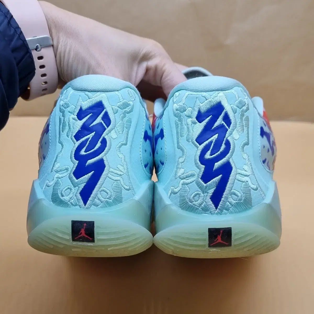 ジョーダンザイオン3 バスケシューズ