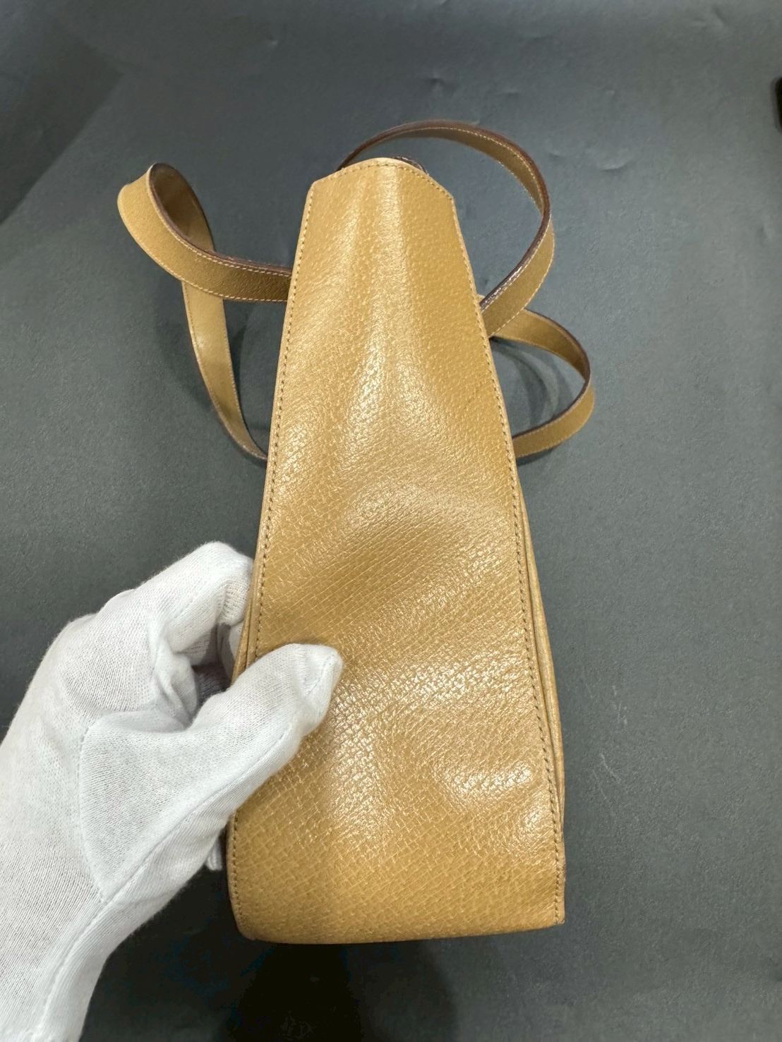 レザー ハンドバッグ