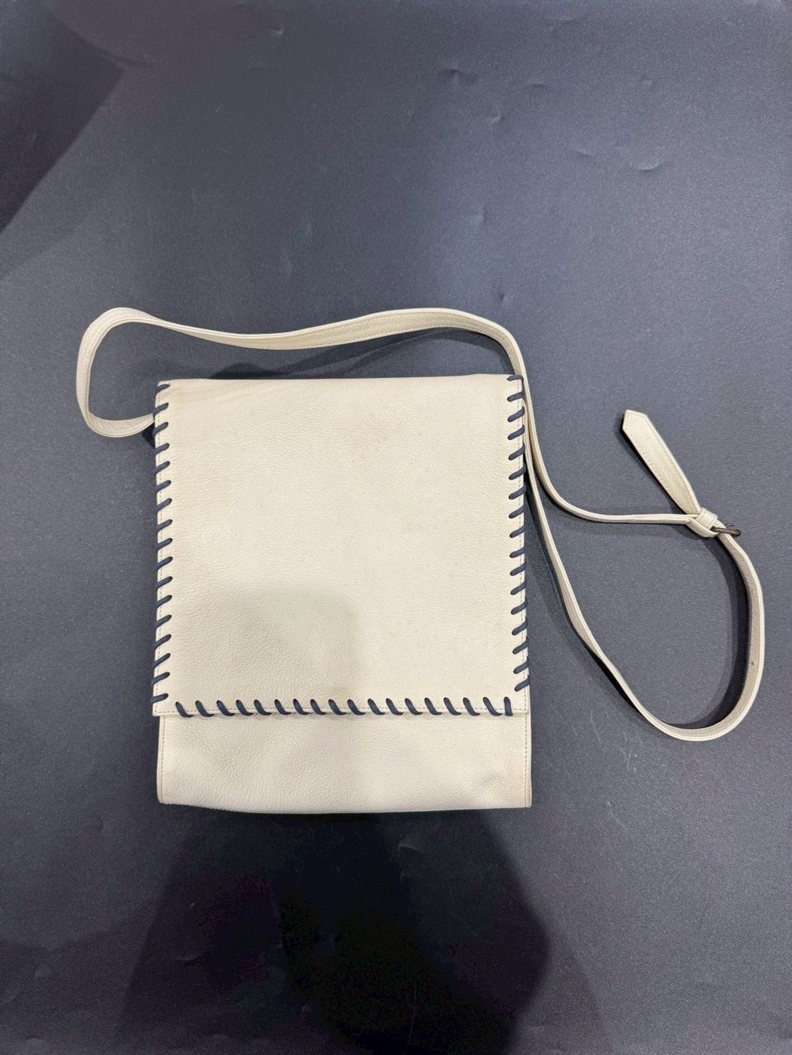 イヴサンローラン バッグ B25101479