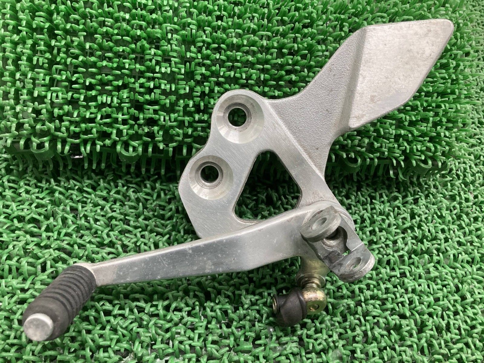 ステップ 左 スズキ バイク 部品 GV 78 A シフトペダル コケキズ無し 品薄 品 車検 Nj