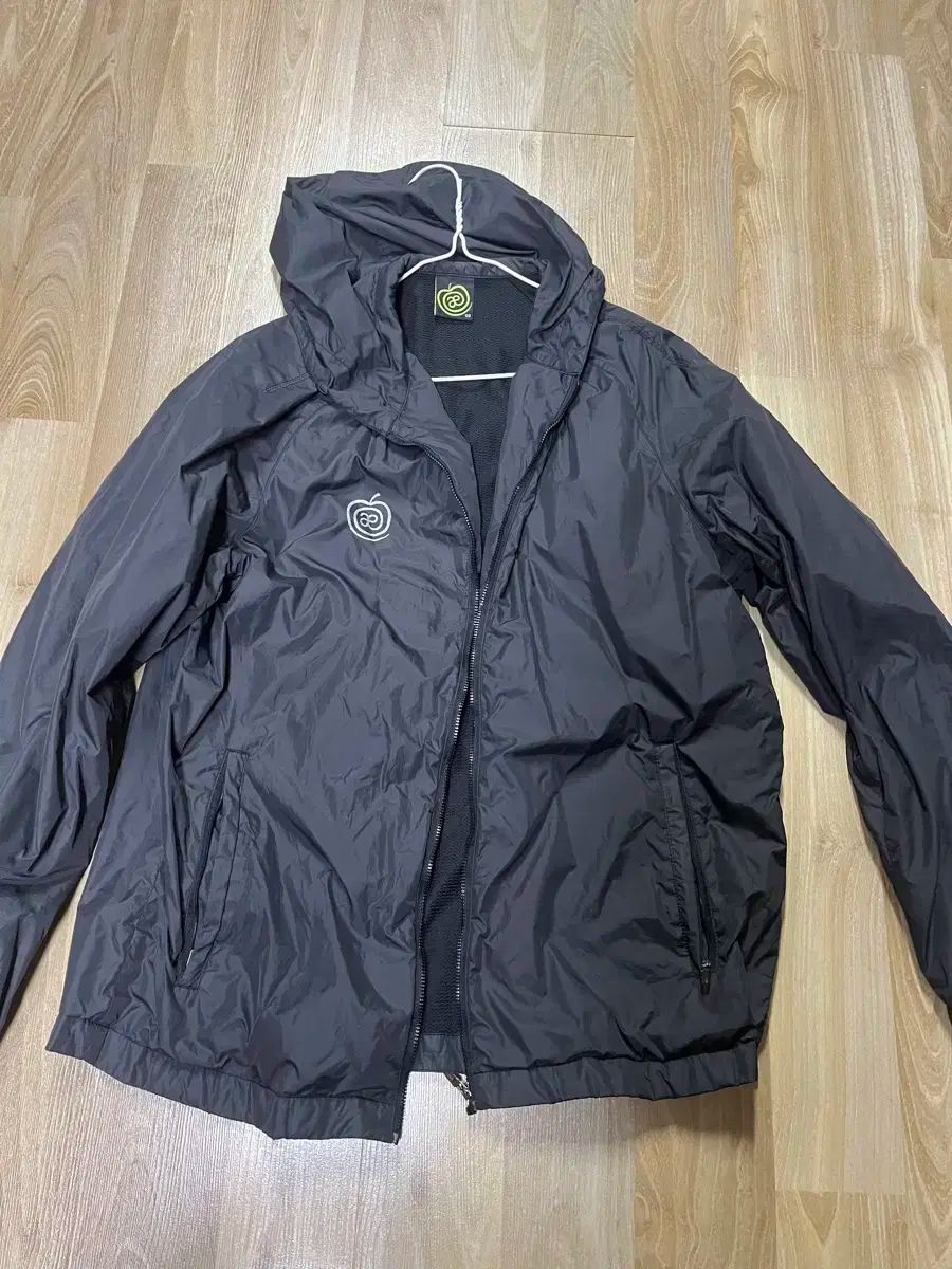 半袖 2枚 ウィンドブレーカー 1枚