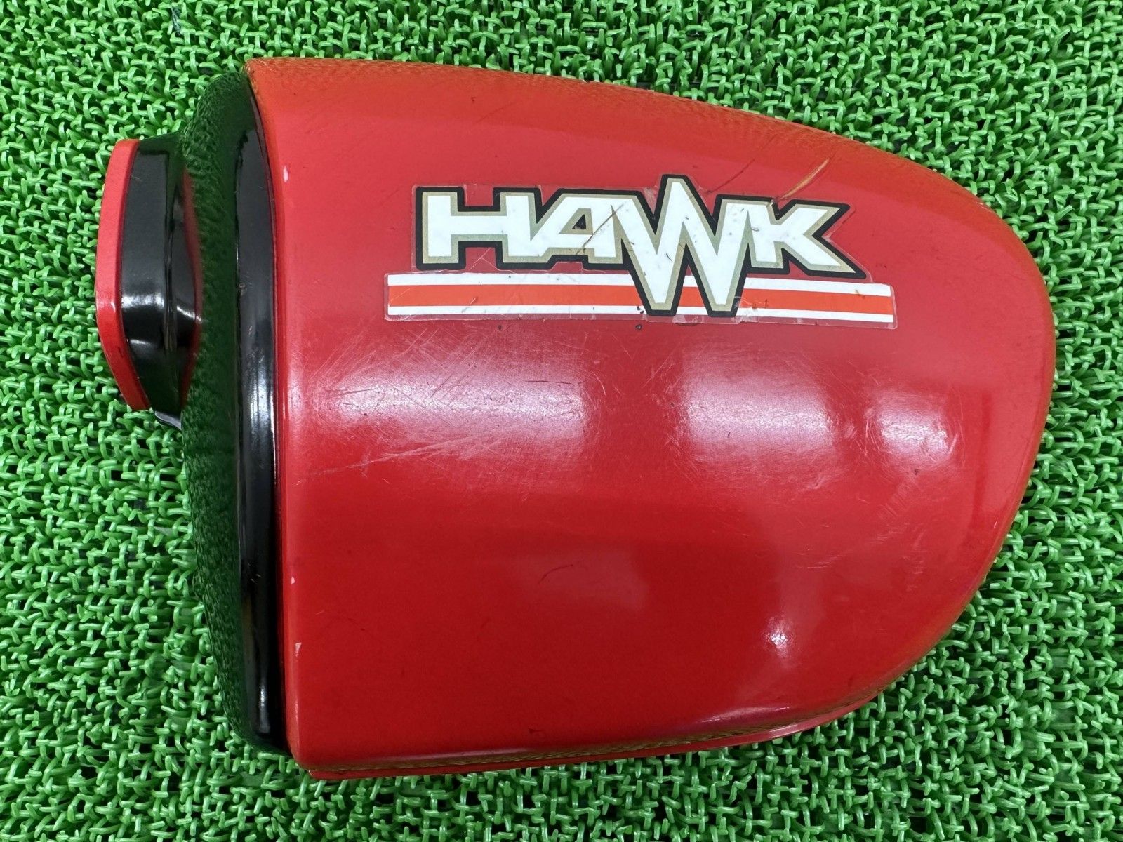 CB 250 TホークII サイドカバー 左 赤 黒 413 ホンダ バイク 部品 T HAWK ホーク2 ペイント素材に 割れ欠け無し mU