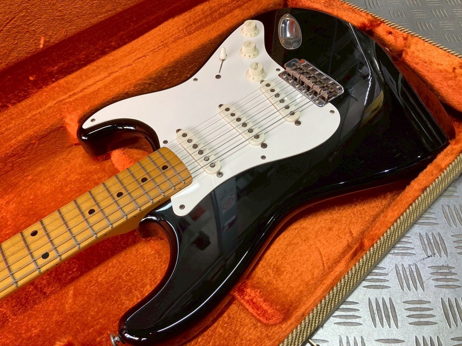 Fender Japan ST 57 70 stratcaster フェンダージャパン ストラトキャスター ツイードハードケース付属