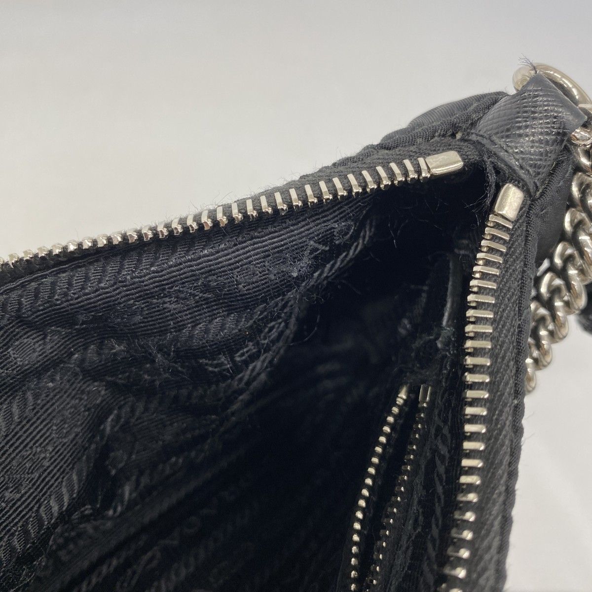 ブラック シルバー金具