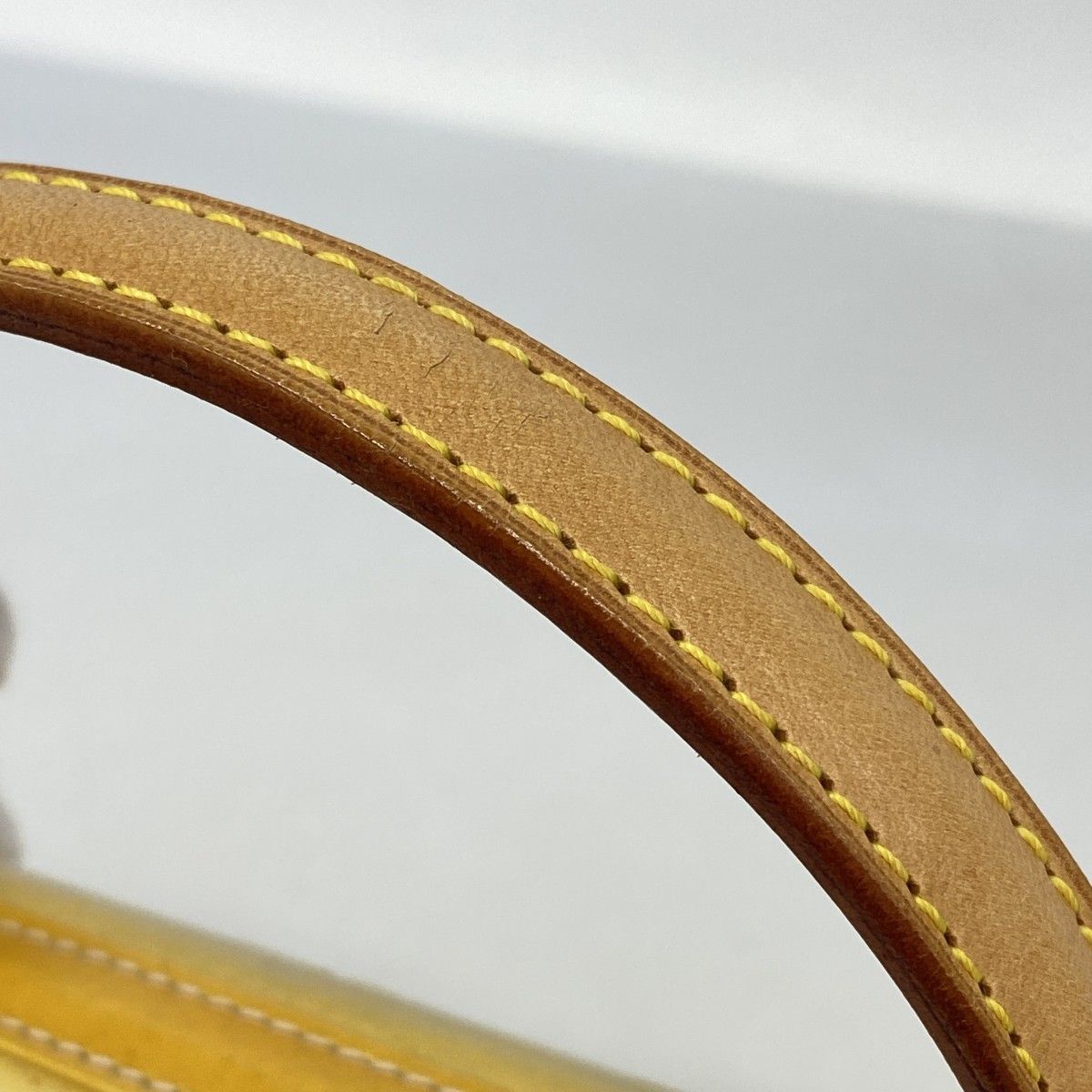 スプリングストリート M