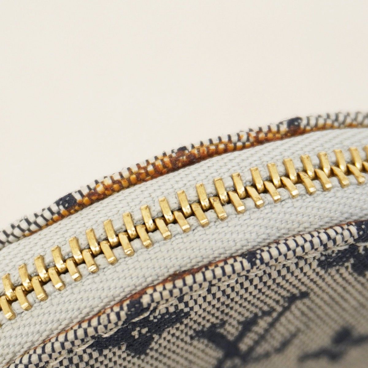 ポルトモネロン