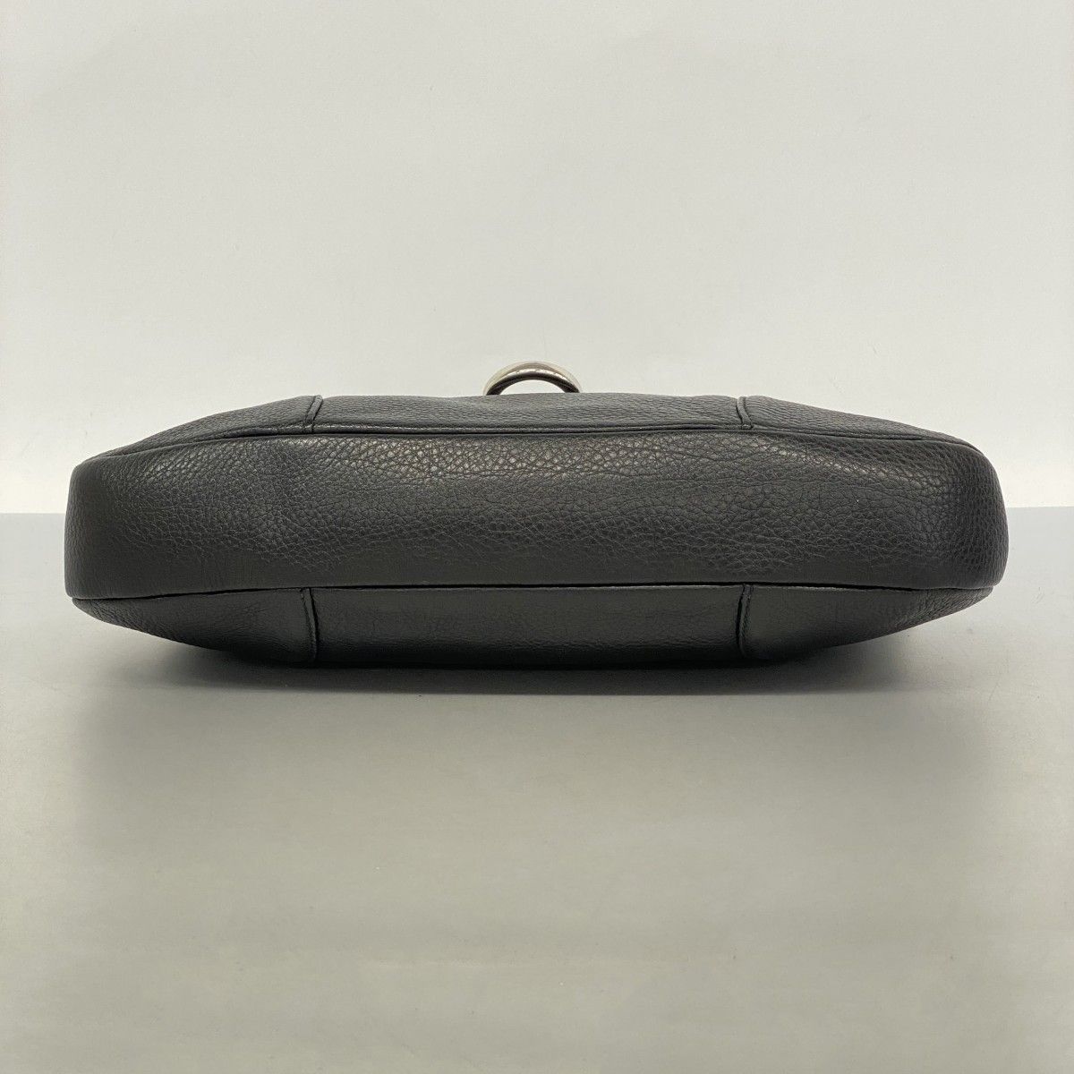 レザー ブラック