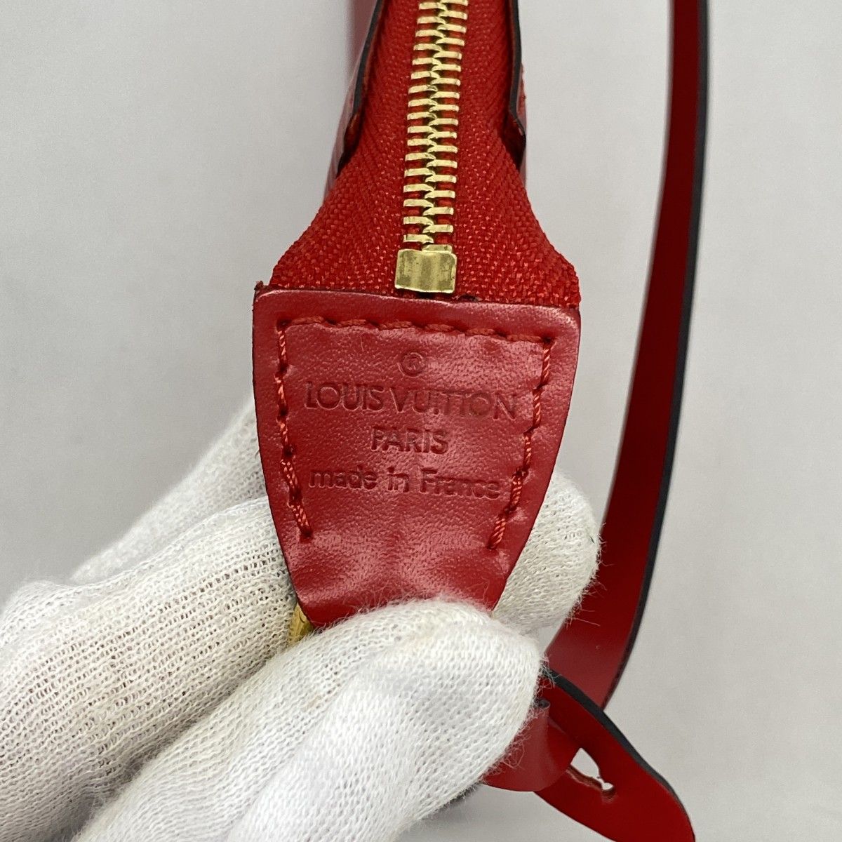  5 oc 1656 ルイヴィトン ポーチ エピ ポシェットアクセソワール M 52947 カスティリアンレッド レディース その他 バッグ