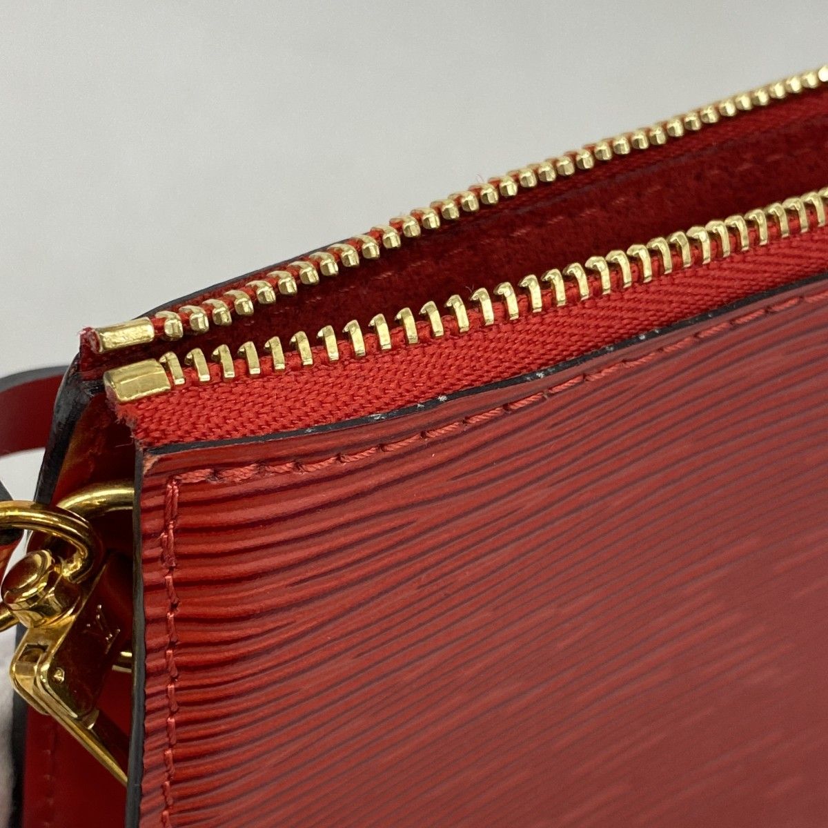 ポシェットアクセソワール M