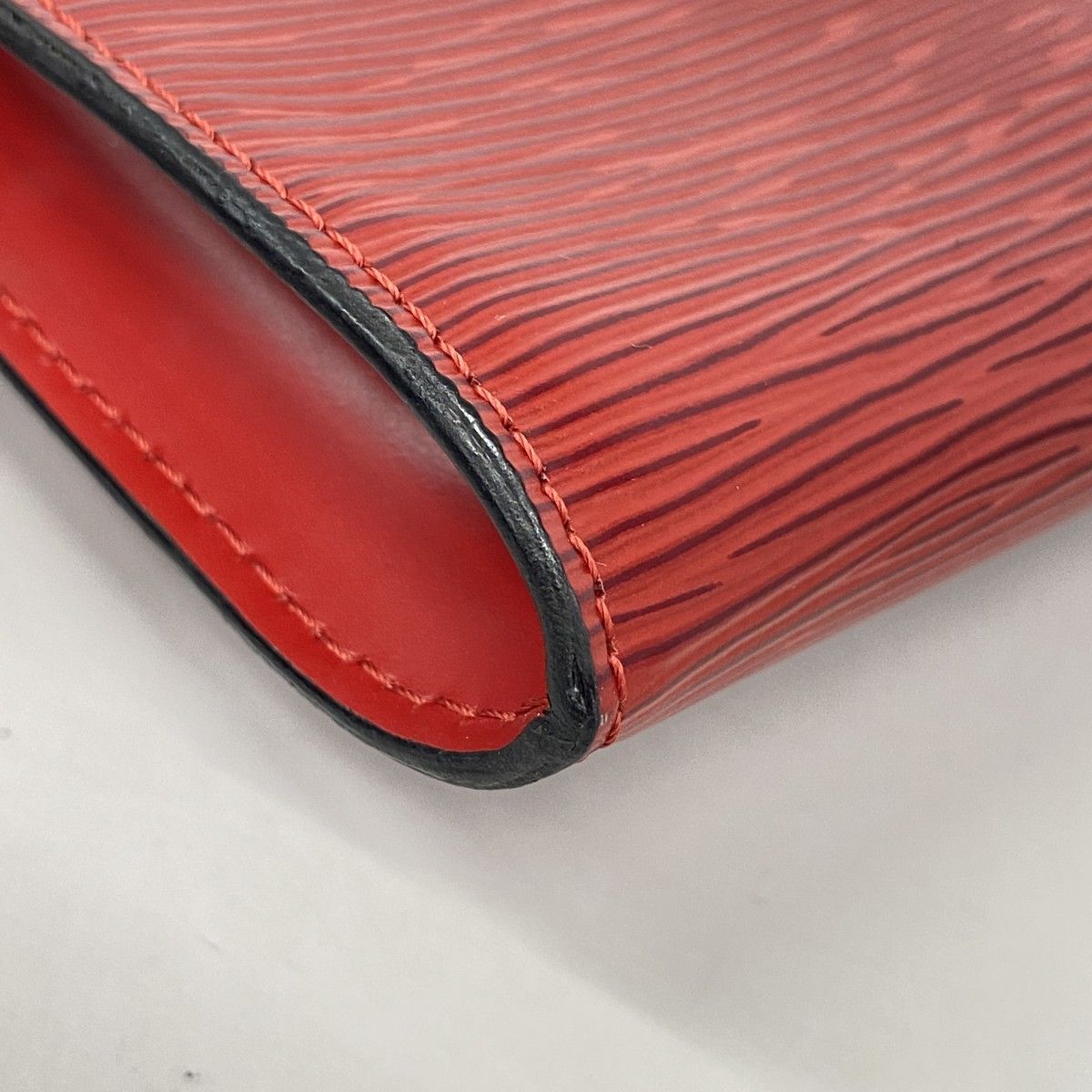 ルイヴィトン ポーチ