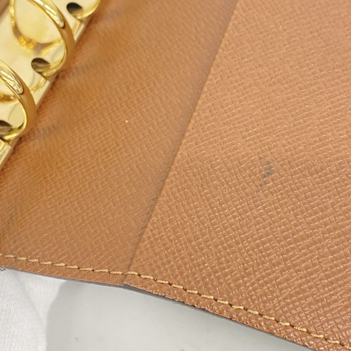 ルイヴィトン 手帳カバー