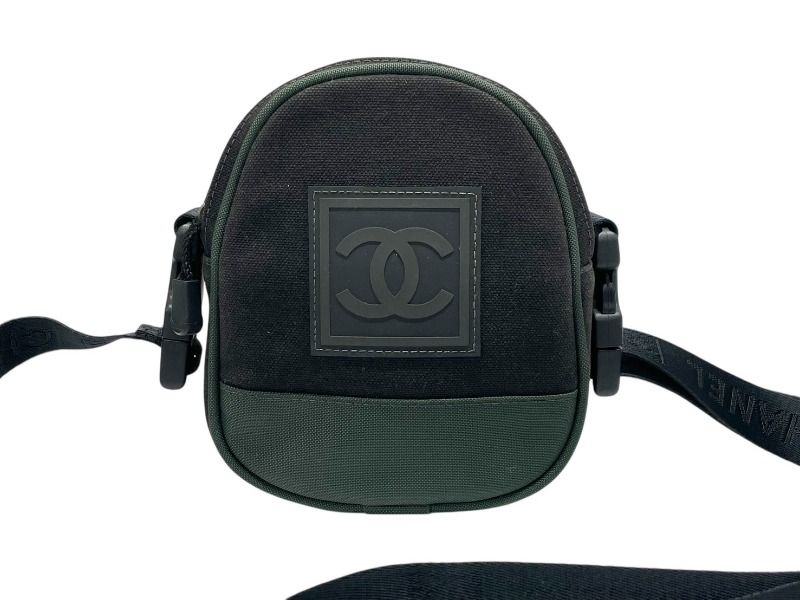 CHANEL シャネル ココマーク スポーツライン ミニショルダーバッグ 8番台 ブラック カーキ キャンバス 4b009067