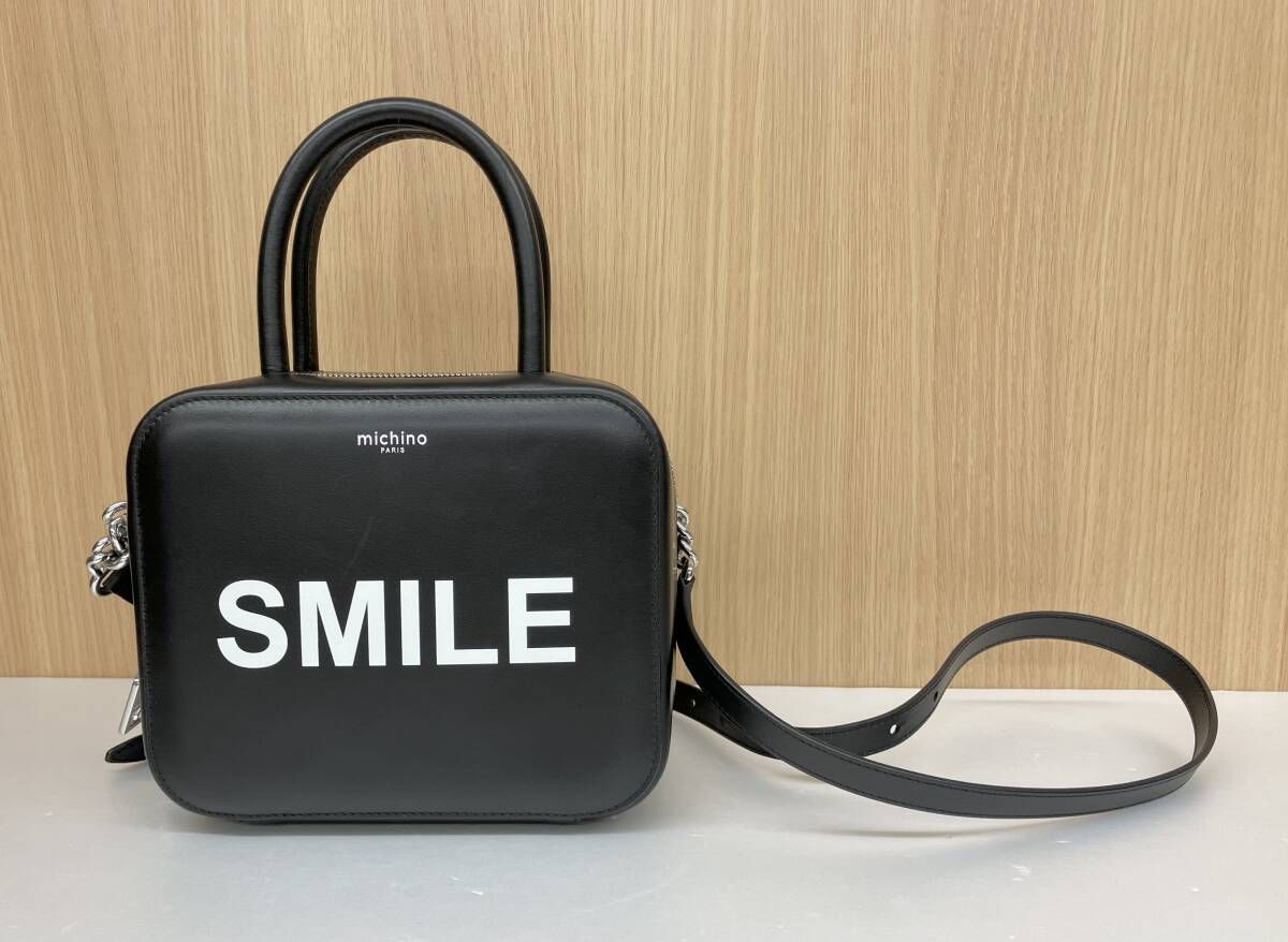 michino Paris ミチノパリ ショルダーバッグ SMILE スクエア型 ブラック 通年