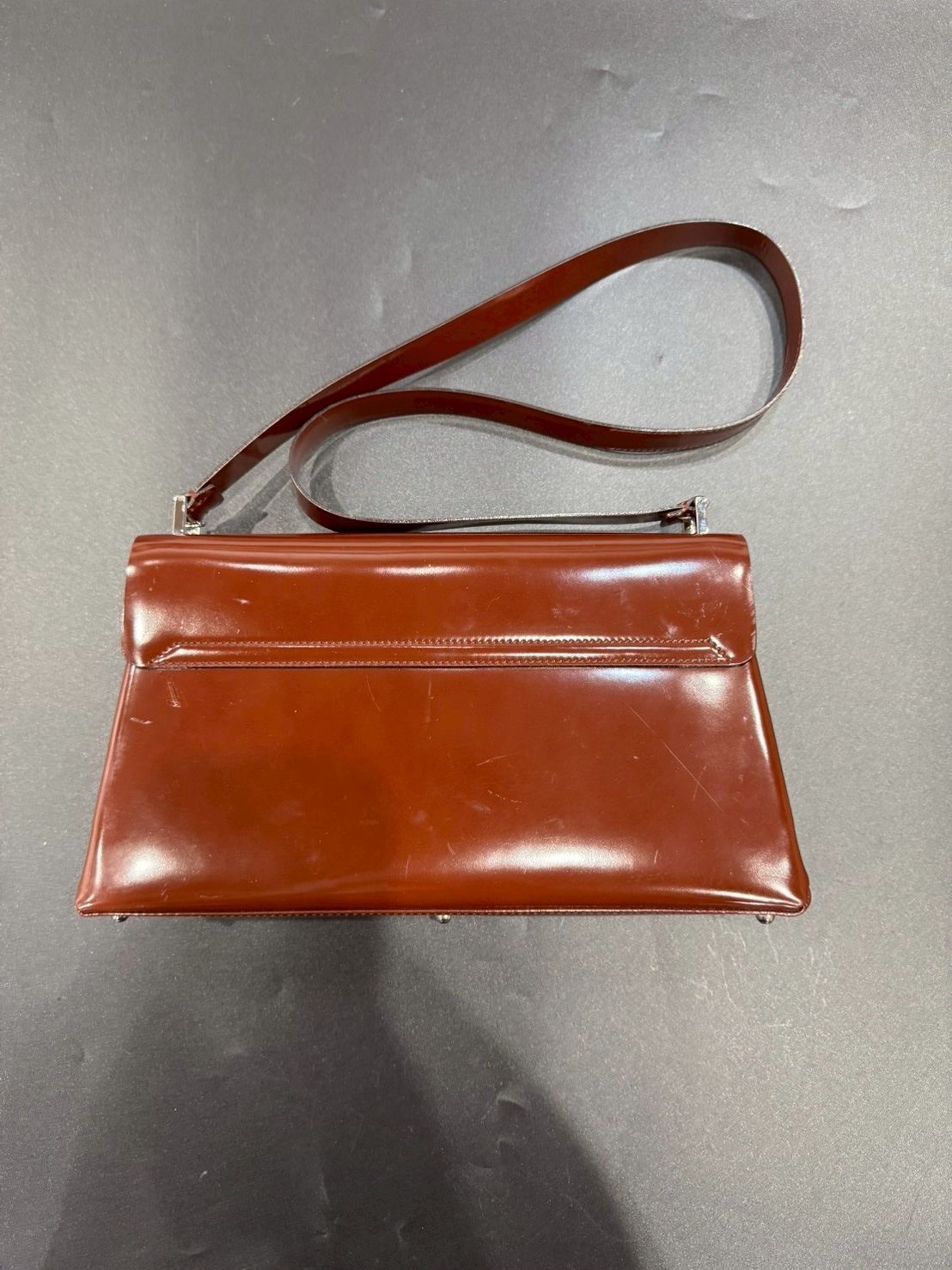 グッチ ショルダーバッグ Sv925 パテントレザー B25101436