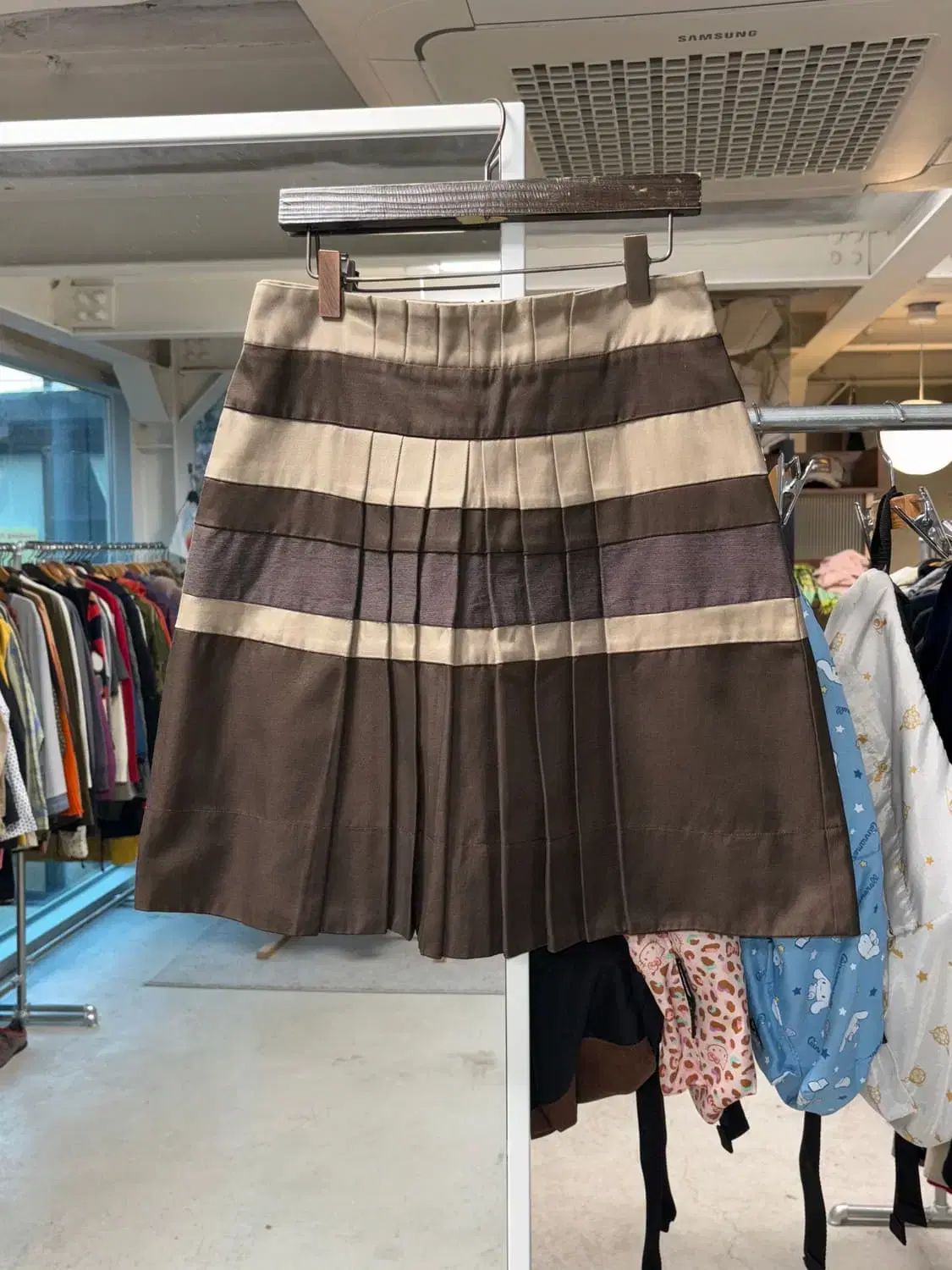 スポーツマックス ギャザー フ スカート