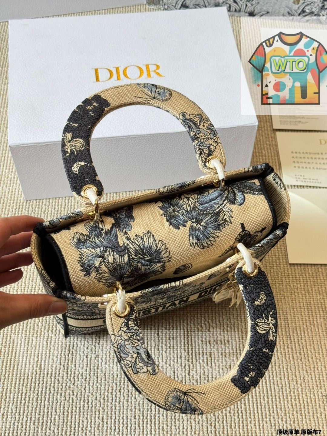 立体感のある刺繍が特徴-WTO輸入-UOJ 30