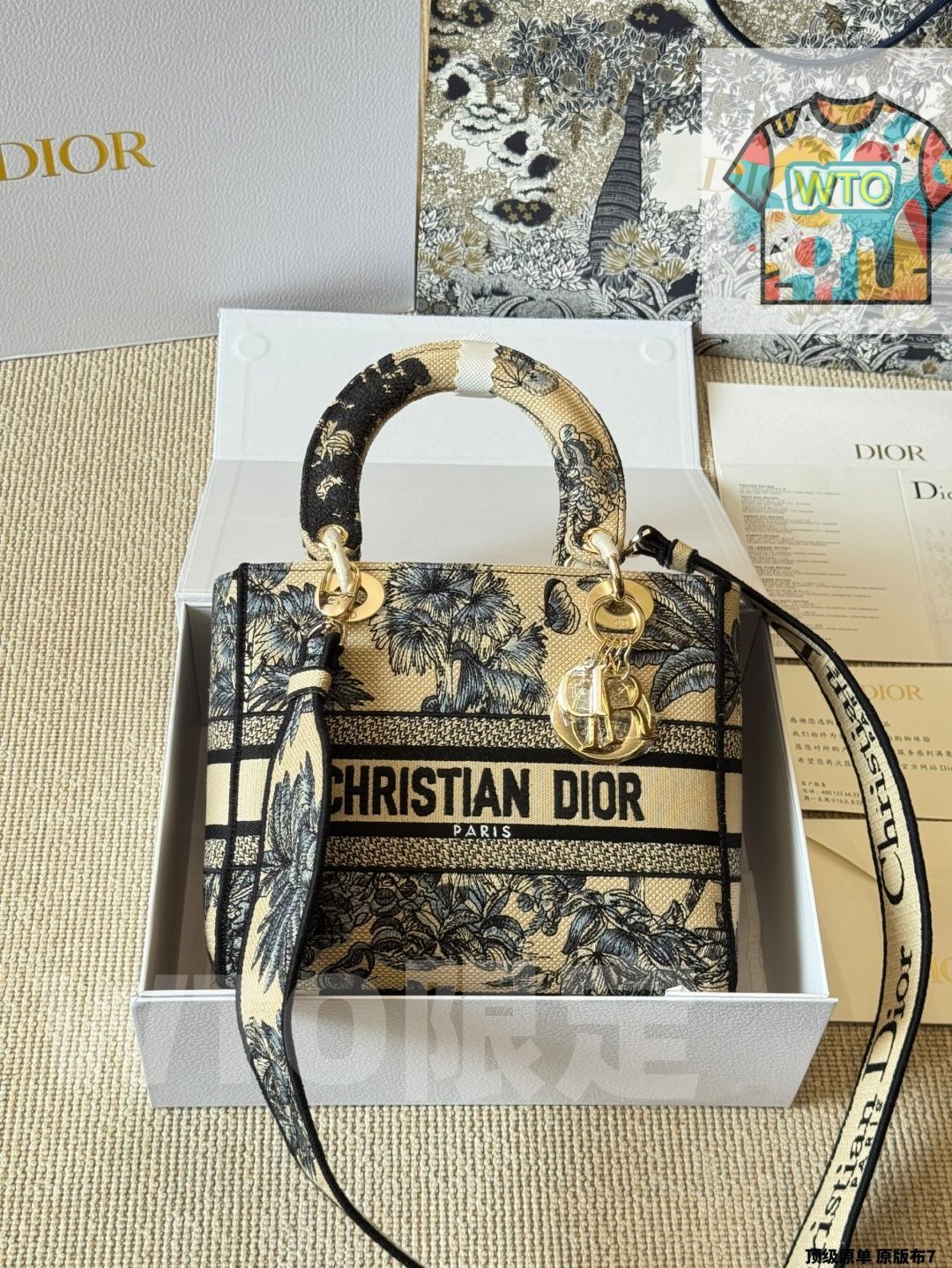 WTO通販 Dior ディオール レディーD Lite刺繍バッグ 立体感のある刺繍が特徴 WTO輸入 UOJ 30