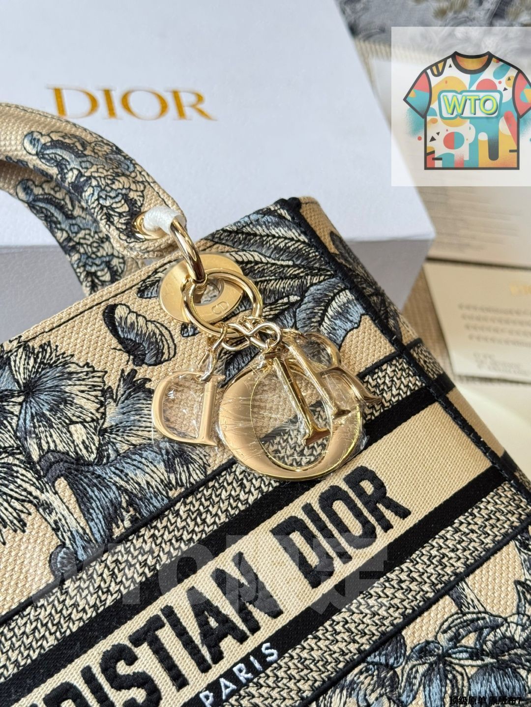 立体感のある刺繍が特徴-WTO輸入-UOJ