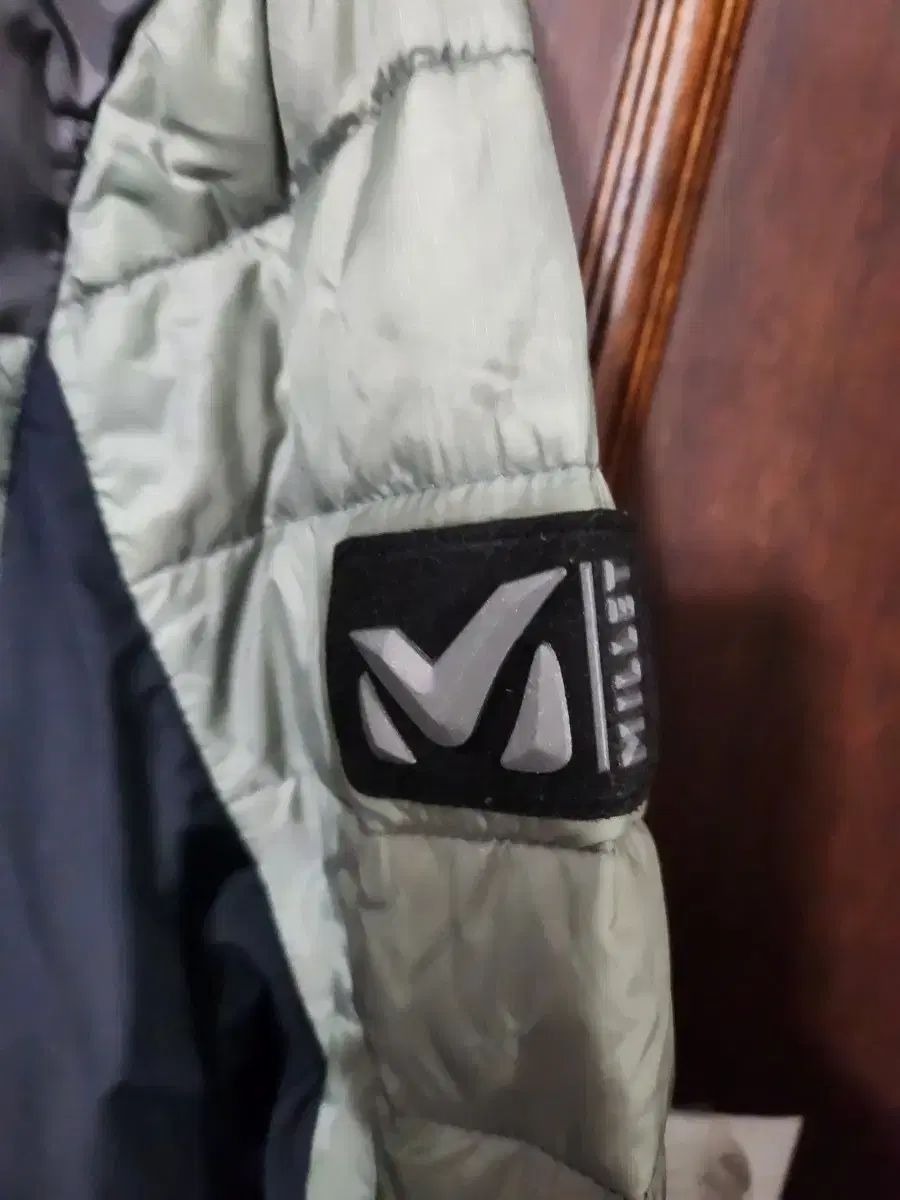 ダウンジャケット