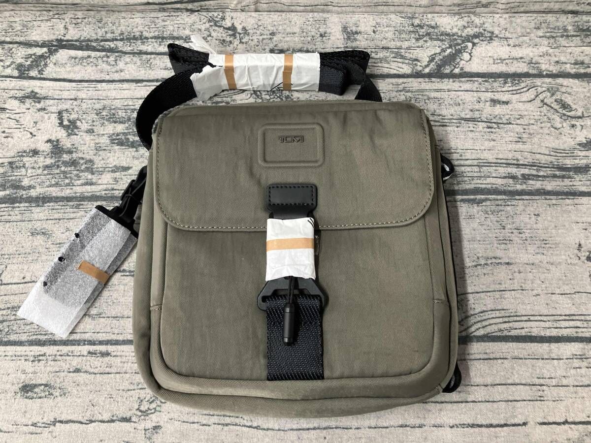 げ TUMI トゥミ ショルダーバッグ BROVO junior crossbody 232709SN グリーン