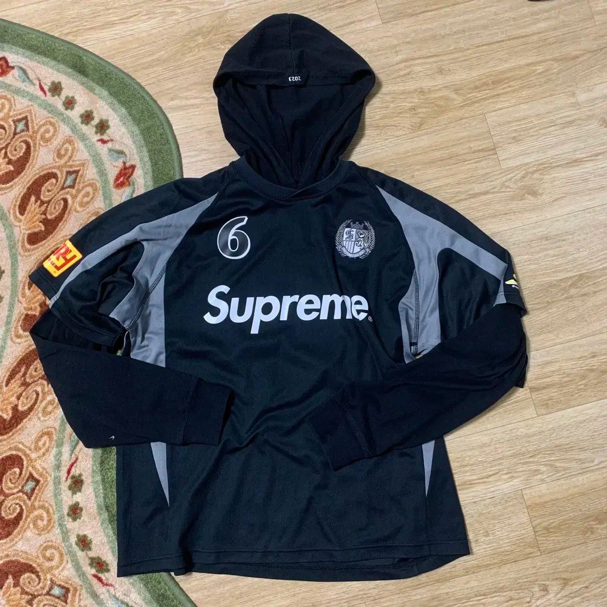 Supreme サッカージャージ