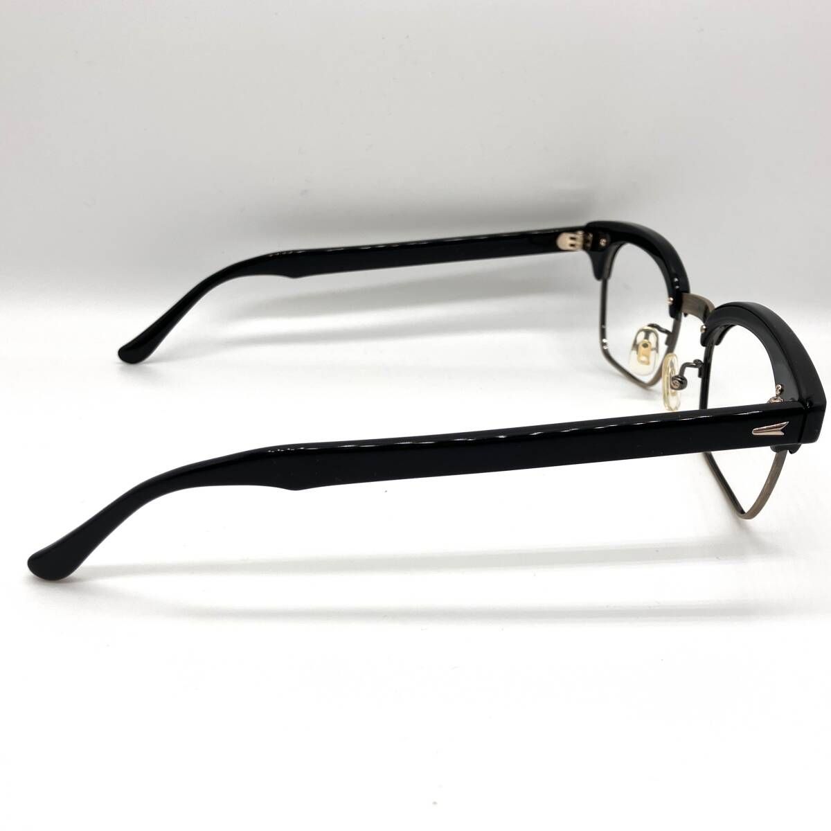 プラスチック チタン