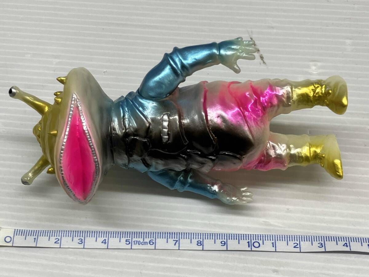 現状品 ヤモマークの大怪獣シリーズ カネゴン 蓄光 メタリック ソフビ