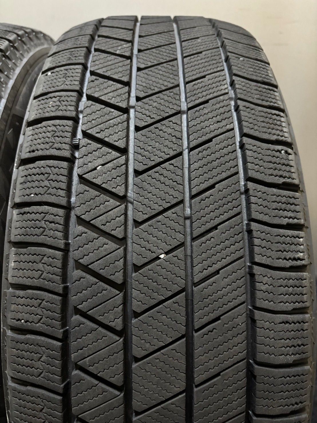 215 60 R 16 VRX 3 21年製 スタッドレス 4本 ブリヂストン ブリザック クラウン ヴェゼル CX 南2 K 686