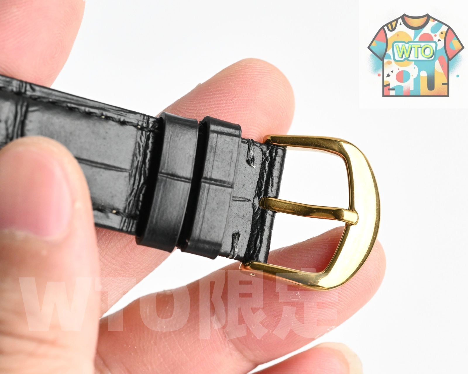 8215ムーブメント搭載