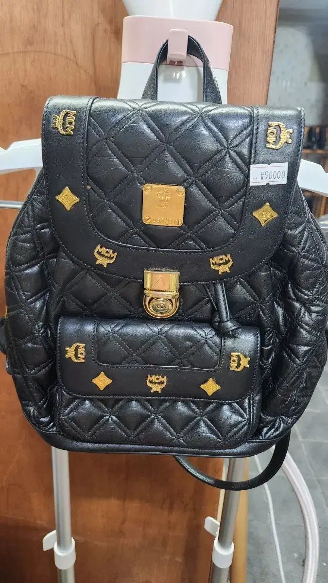 MCM キルティング ブラック バックパック バッグ