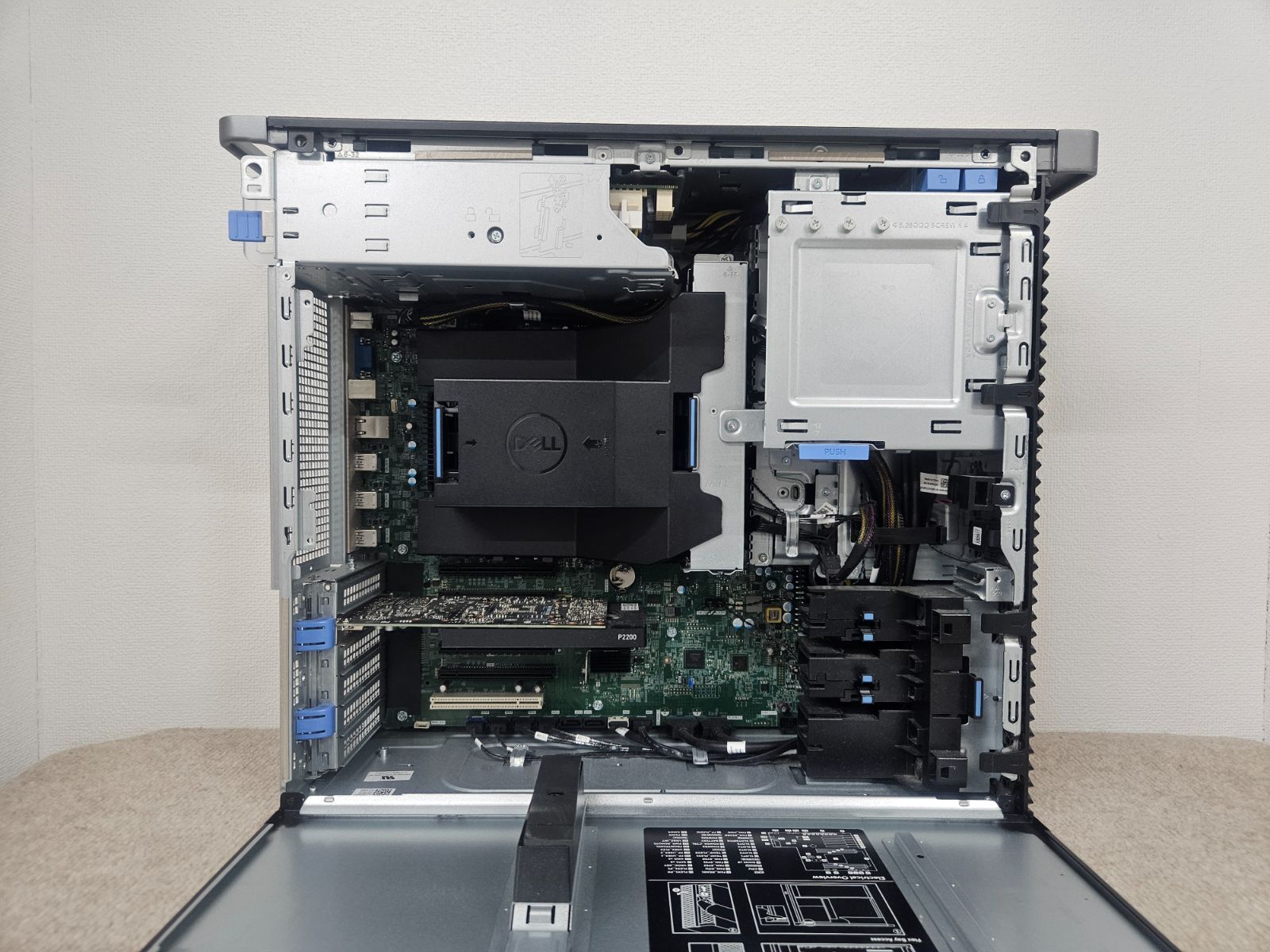 DELL Precision 5820 Tower ワークステーション Intel Xeon 2世代 W-2235 6コア12スレッド 64 GBメモリ SSD 1 TB NVIDIA P 2200