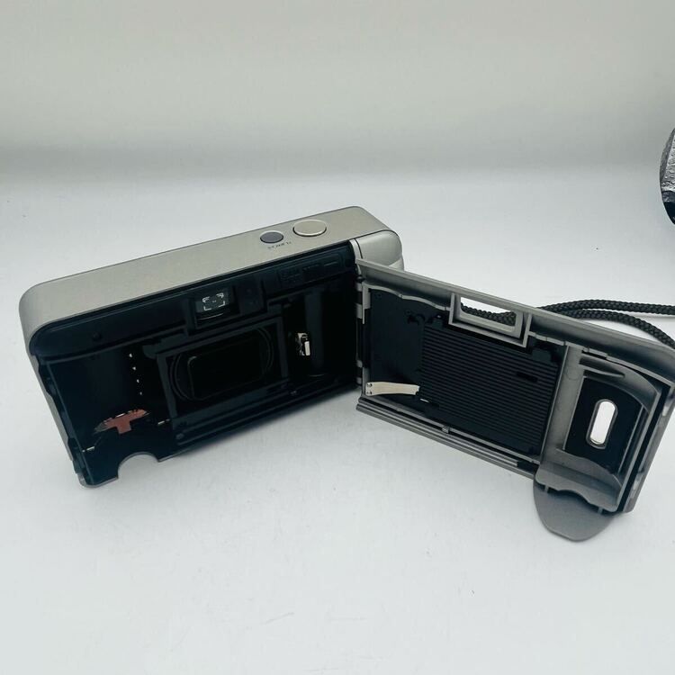 Konica コニカ BIG mini F コンパクトフィルムカメラ シルバー 中古】Konica コニカ BIG mini F コンパクトフィルムカメラ | 中古