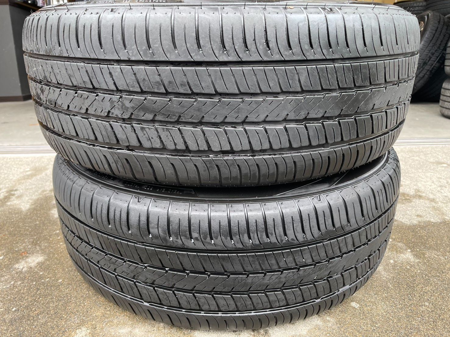  ㉒超 新型デリカメッキホイール タイヤ製造2025製 な 18インチ タイヤ ホイールセット