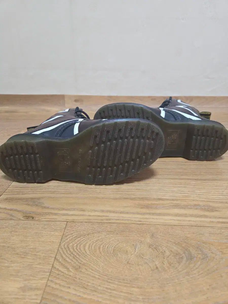 MARTENS ドクターマーチン