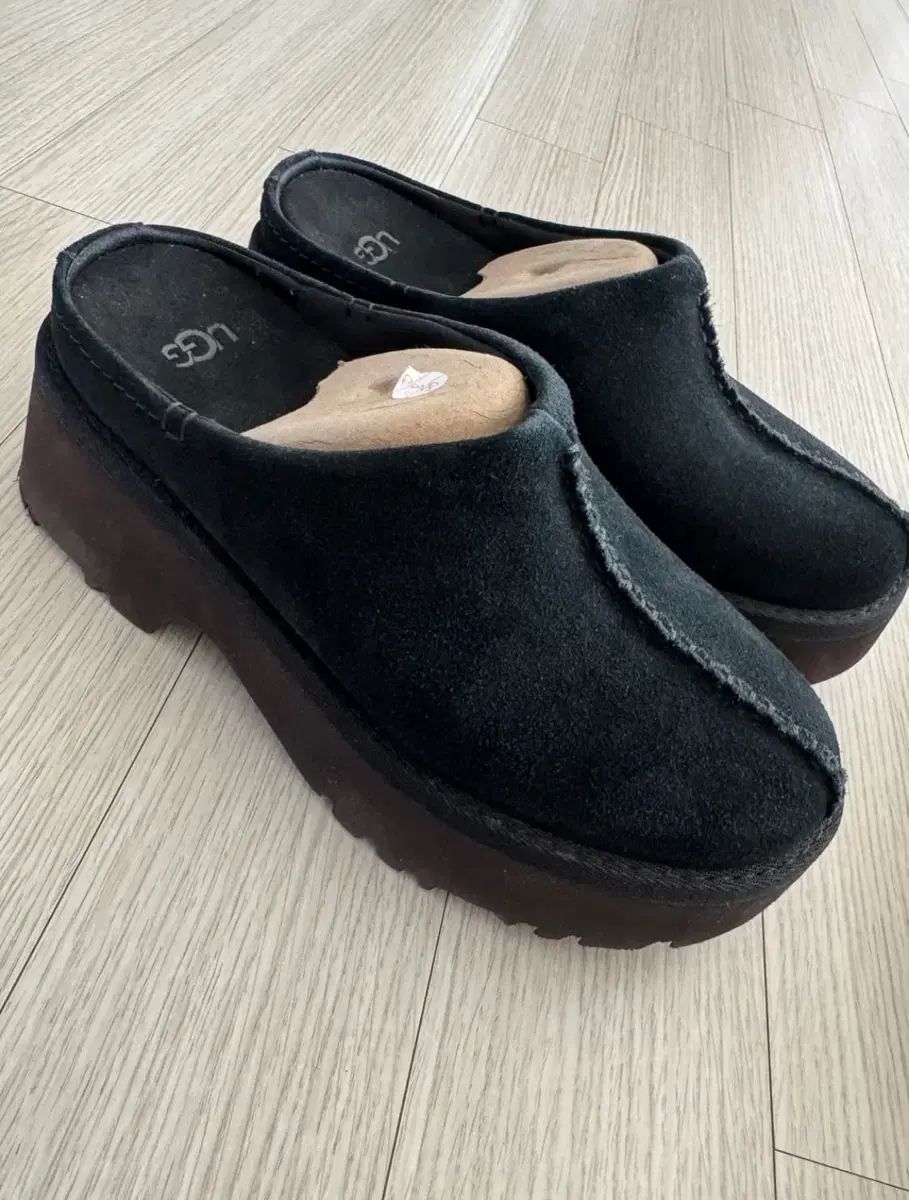 アグ UGG ニューハイツ クロッグ US 8 ジェニ着用