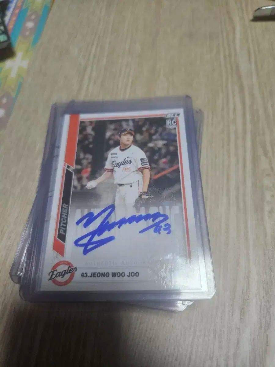 Hanwhae Eagles ジョンウ JUNG WOO 選手 サイン入り カード kbo センセーション