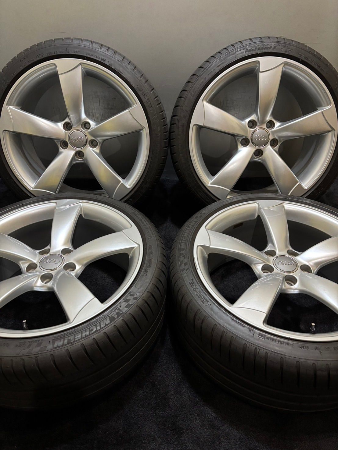255 35 ZR 19 PilotSport 3 AO 16年製 アウディ TTRS 19インチ 9 J 52 112 5 H 夏タイヤ 4本 TT TTS 1 K 689