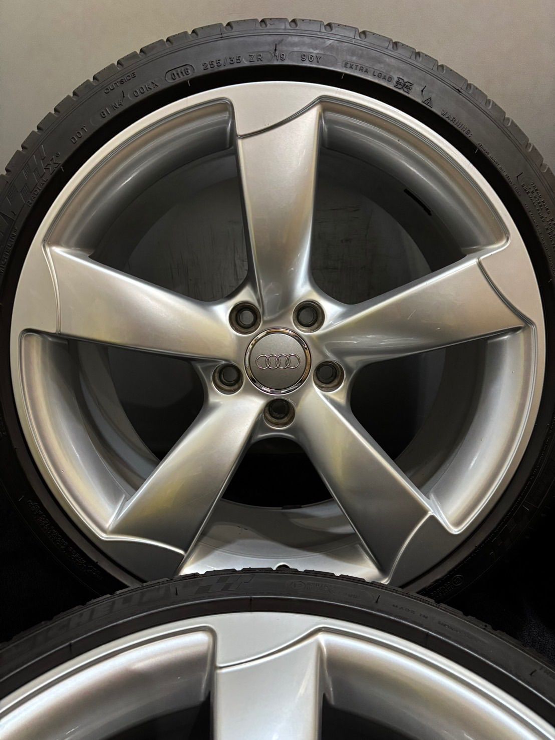 255 35 ZR 19 PilotSport 3 AO 16年製 アウディ TTRS 19インチ 9 J 52 112 5 H 夏タイヤ 4本 TT TTS 1 K 689