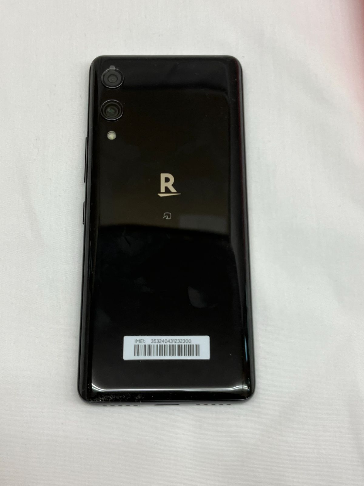 スマートフォン・携帯電話 ▽ 楽天ハンド Rakuten Hand P710 64GB 