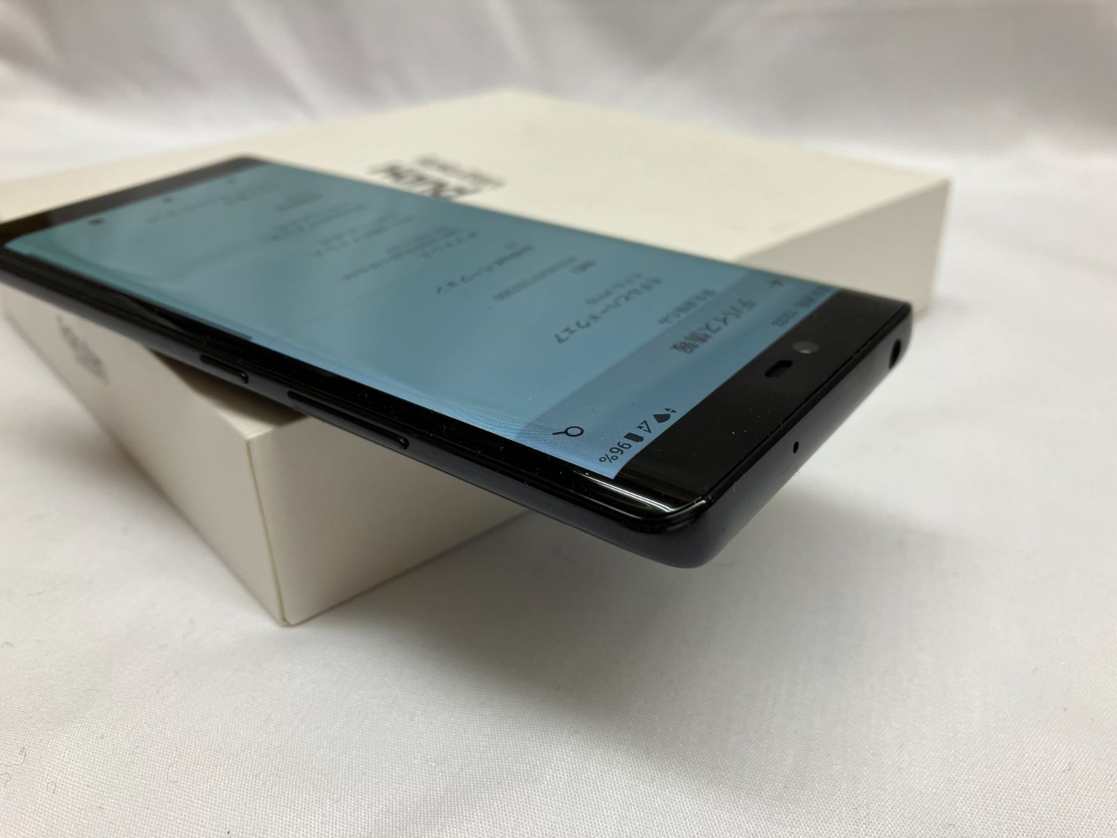 スマートフォン・携帯電話 ▽ 楽天ハンド Rakuten Hand P710 64GB 