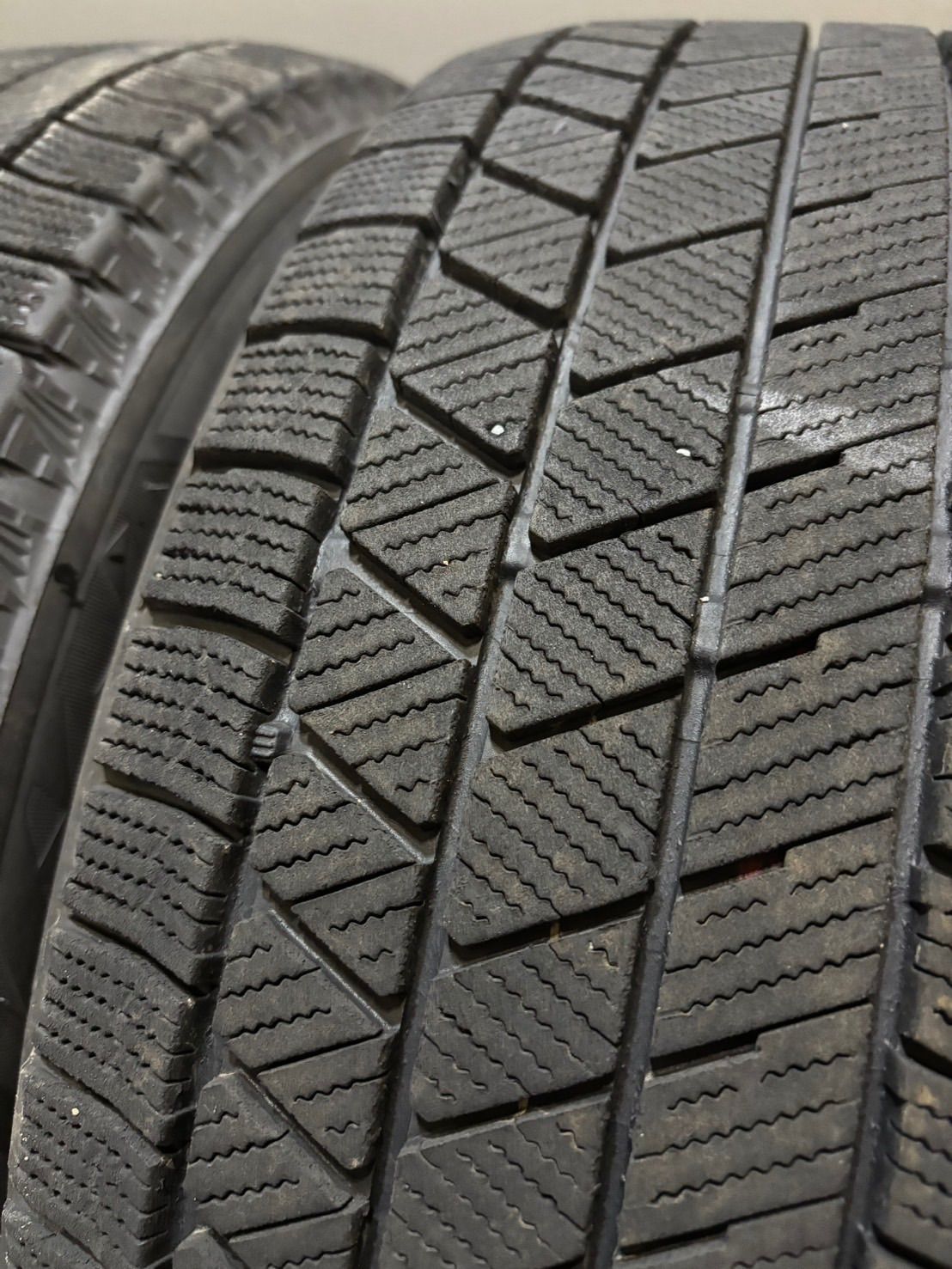  185 60 R 15 VRX 3 22年製 スタッドレス 4本 ブリヂストン ブリザック アクア ヤリス フィット 南3 K 690 15インチ スタッドレス