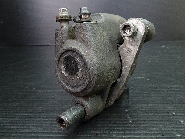 ハーレー 1991年式 エボ ウルトラ 1340 フロントブレーキキャリパー 右 バイク パーツ 部品 HD AR 048