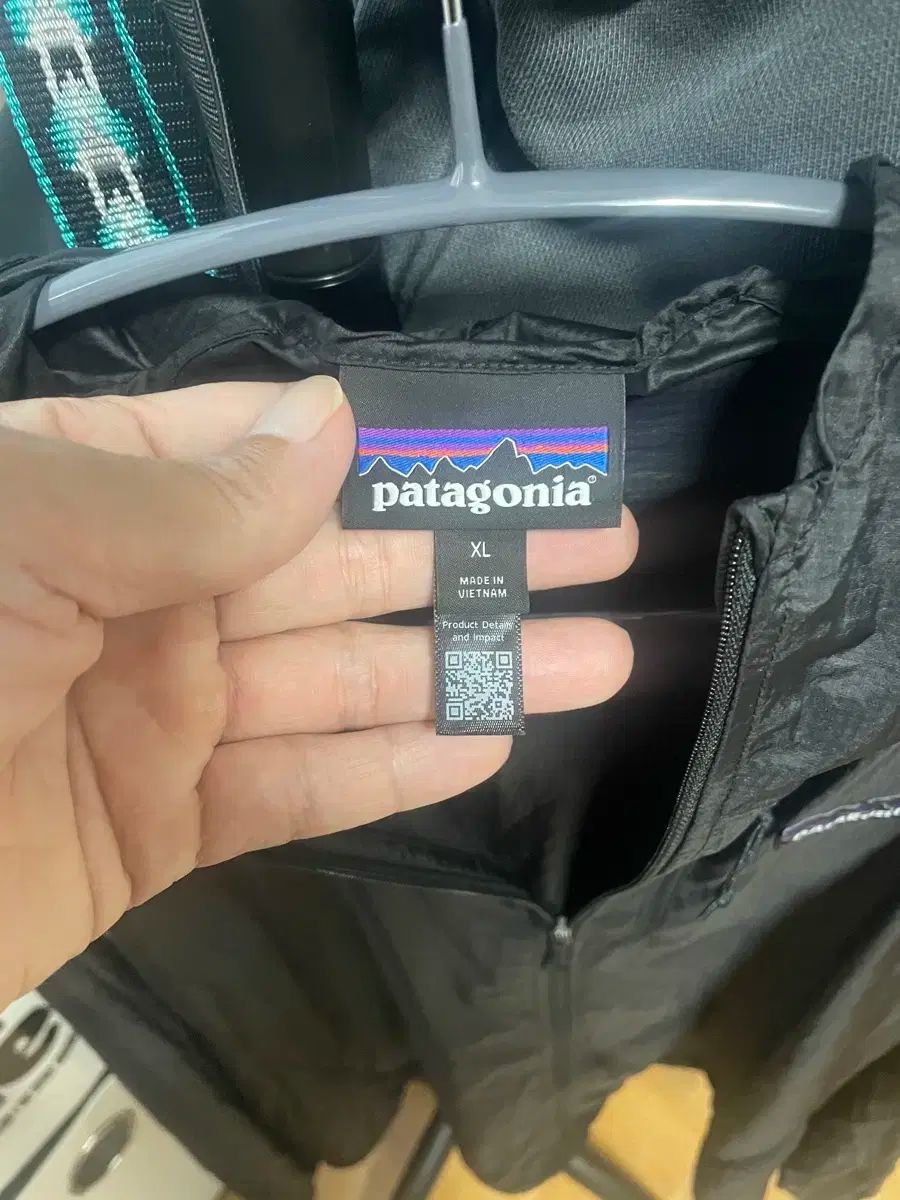 パタゴニア フーディーニ ウィンドブレーカー XL サイズ ブラック