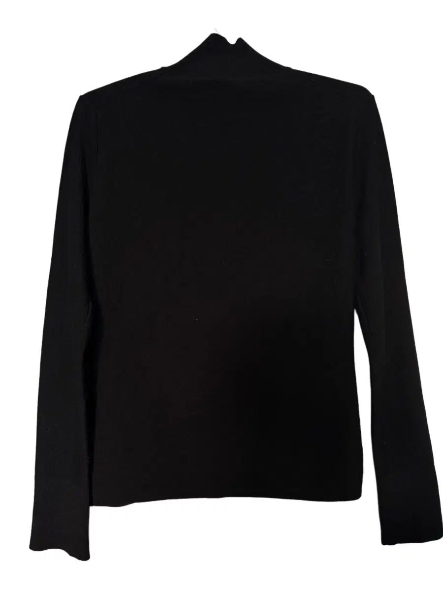 タイムフレンチブラックタートルネック