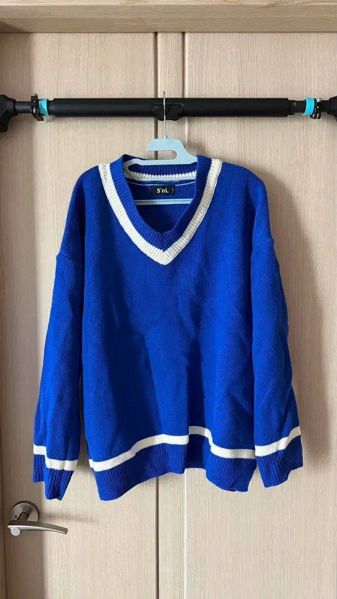 5nl Vネック ニット ブルー