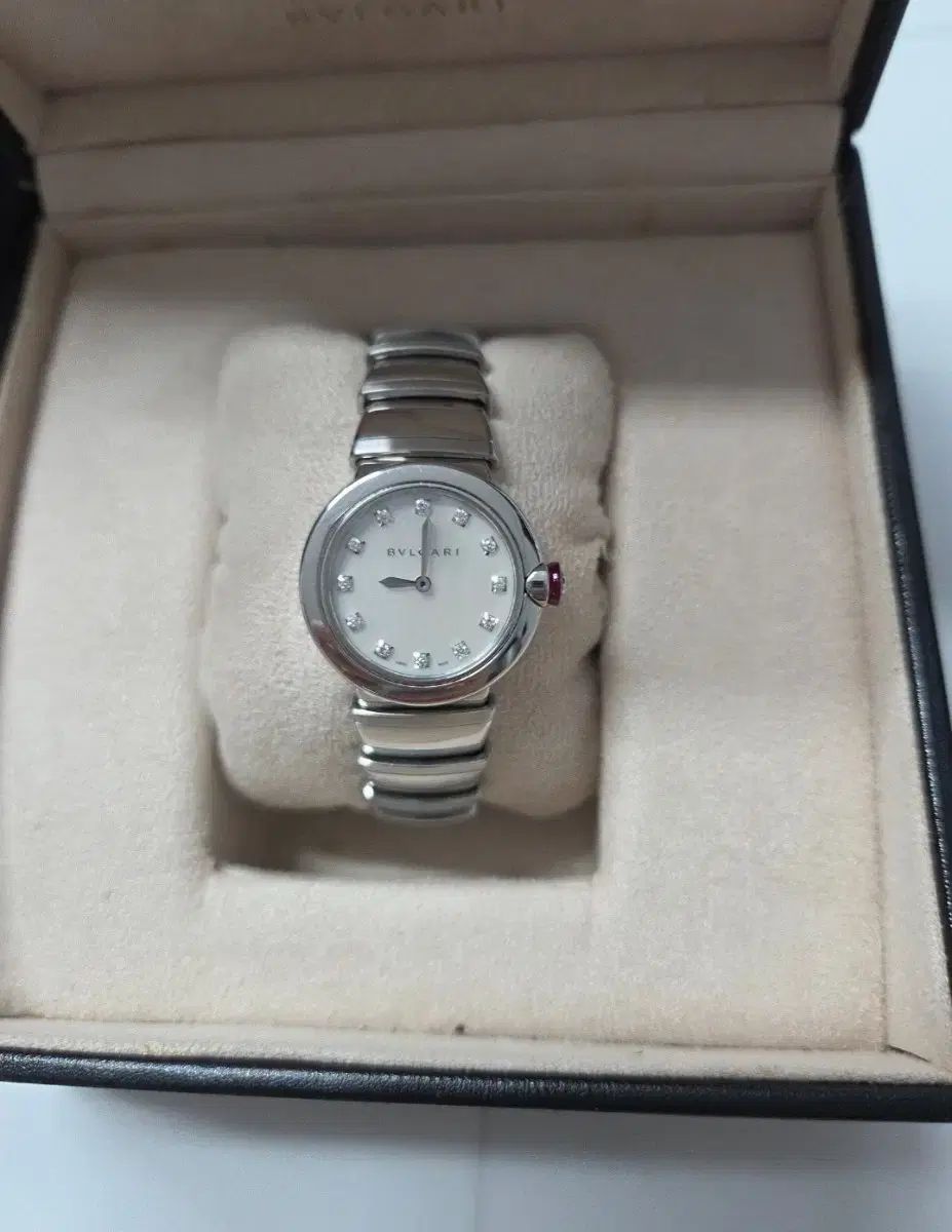 ブルガリ ルーチアテンポイント 時計 28 mm