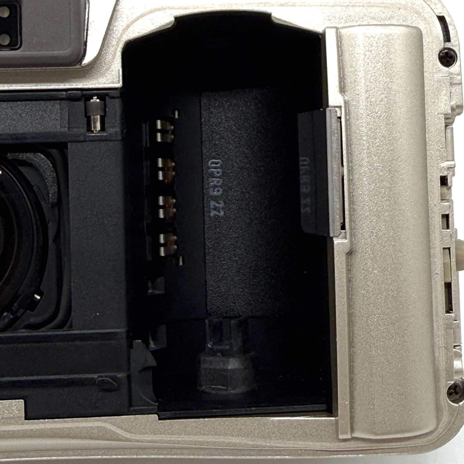 シャンパンゴールド